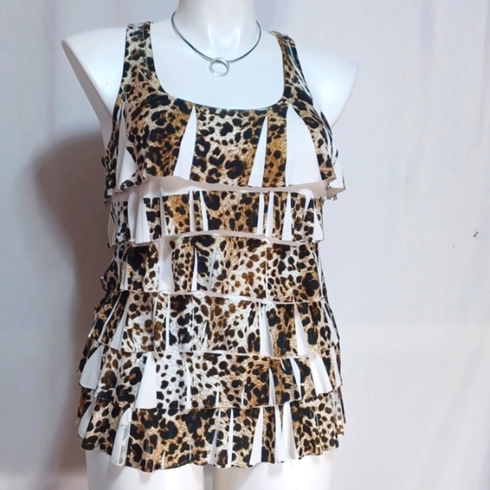 FOREVER 21 LAYERED TOP SIZE L IN A BEAUTIFUL ANIMAL PRINT